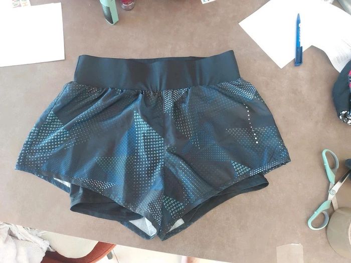 Short de sport marine