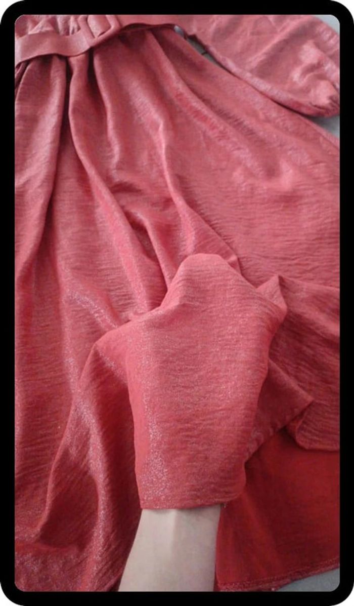 🌸 NEUF robe corail légèrement pailletée - photo numéro 7