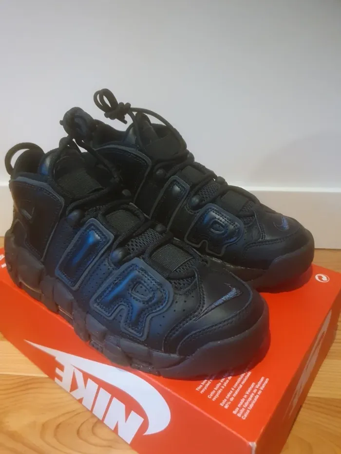 Nike Uptempo " full black"(36.5) - photo numéro 2