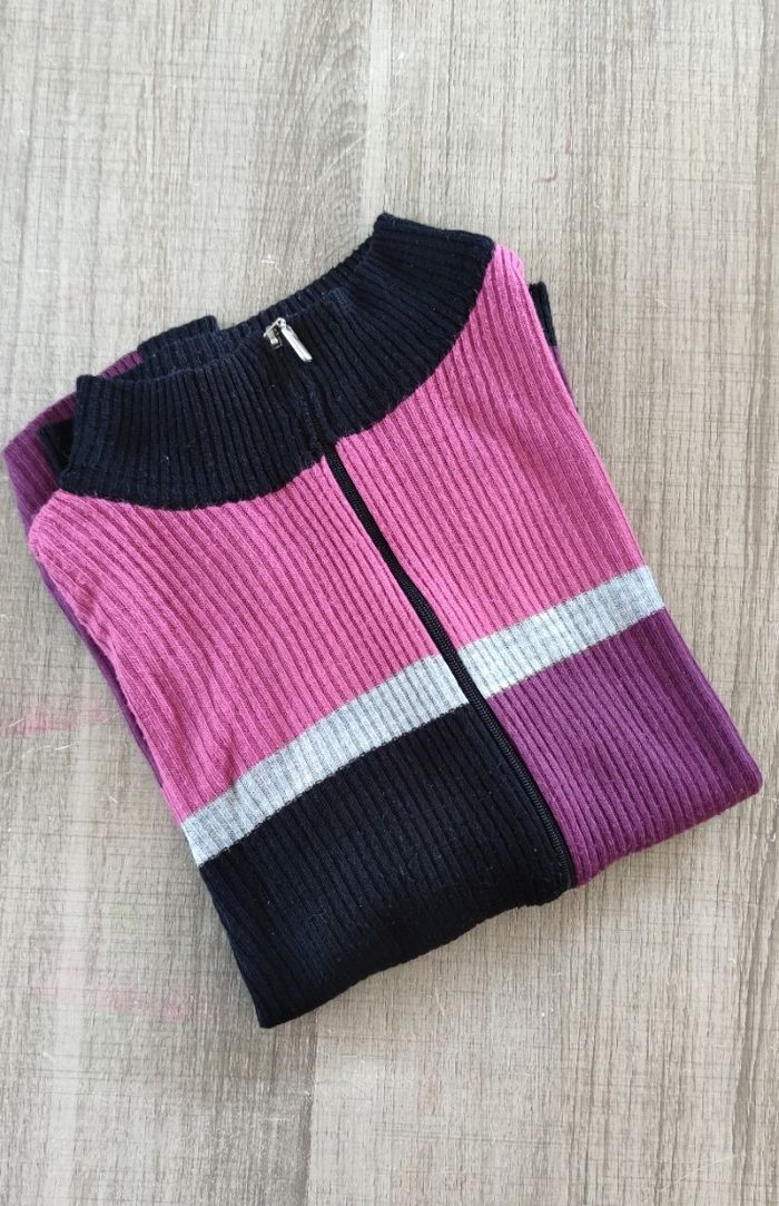 Veste femme Jacqueline Riu taille XL couleur noir, violet et rose - Très bon état - photo numéro 6