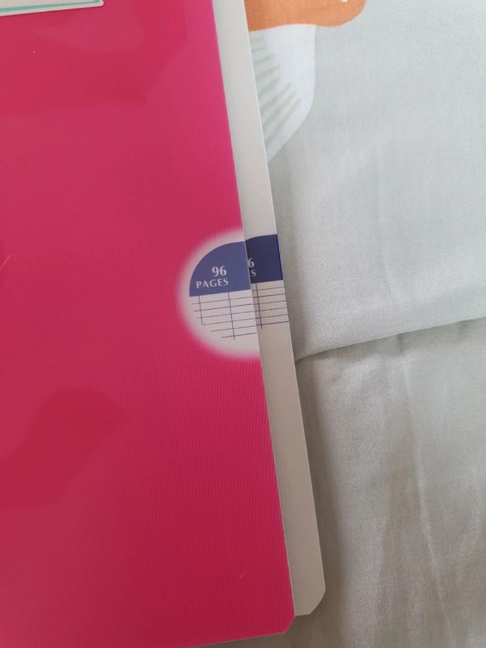 Lot de 2 cahiers oxford rose et blanc, couverture résistante s'ouvre à plat - photo numéro 8