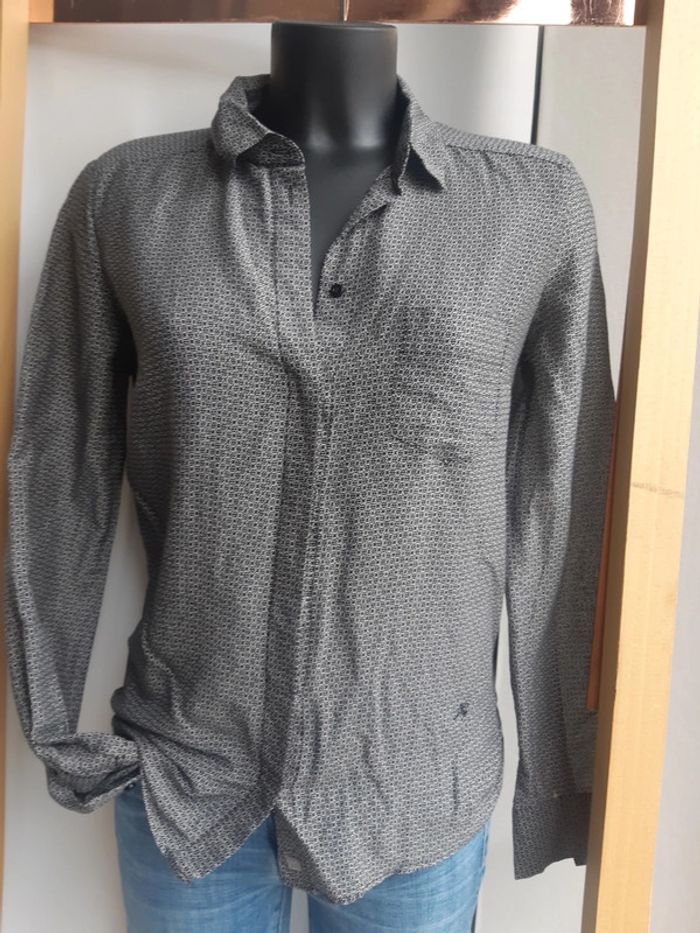 Ikks chemise taille 36 en tbe