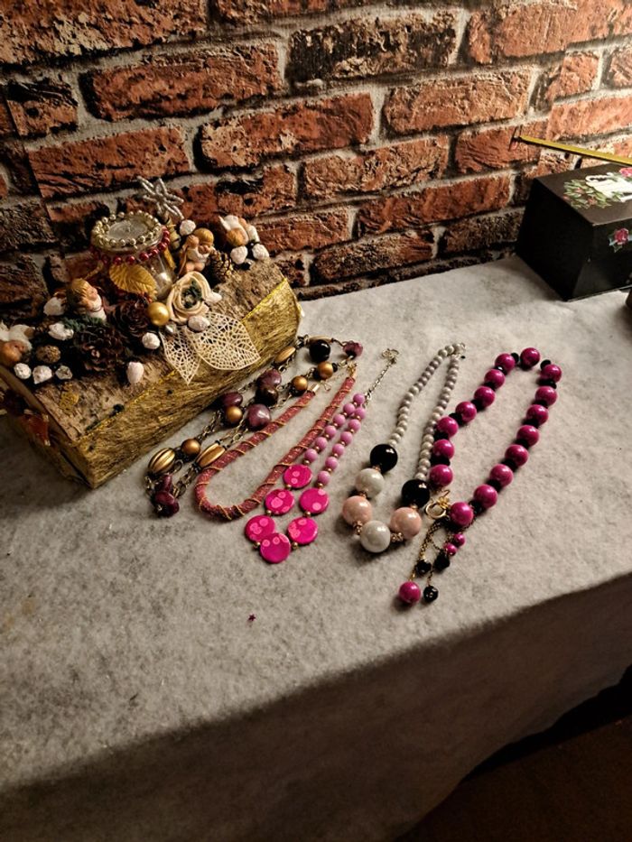 Lot de colliers rose noir gris - photo numéro 2