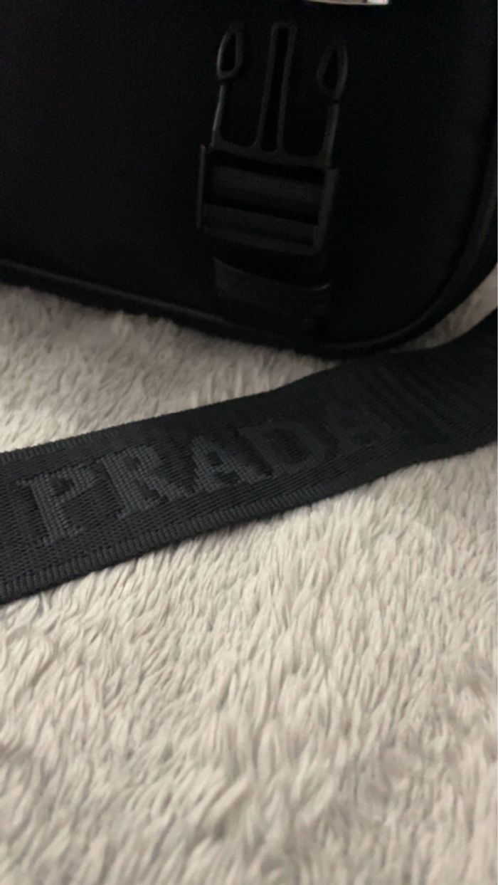 Sacoche Prada messager - photo numéro 2