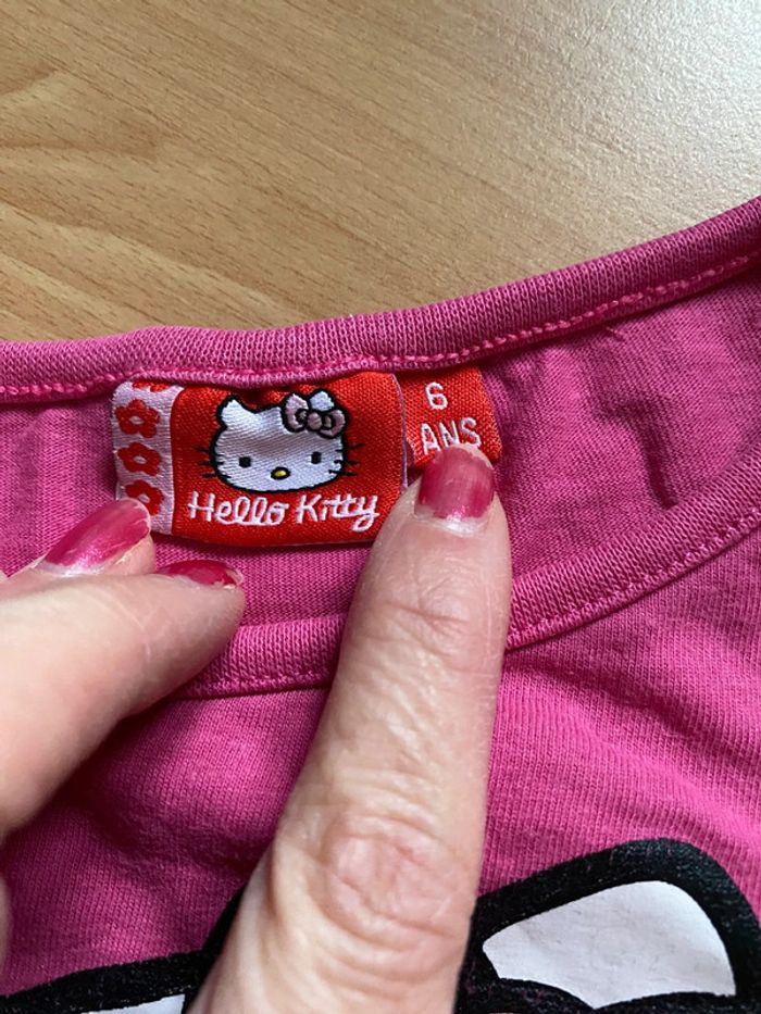 Pull fin / t-shirt manches longues Hello Kitty Taille 6 ans - photo numéro 4