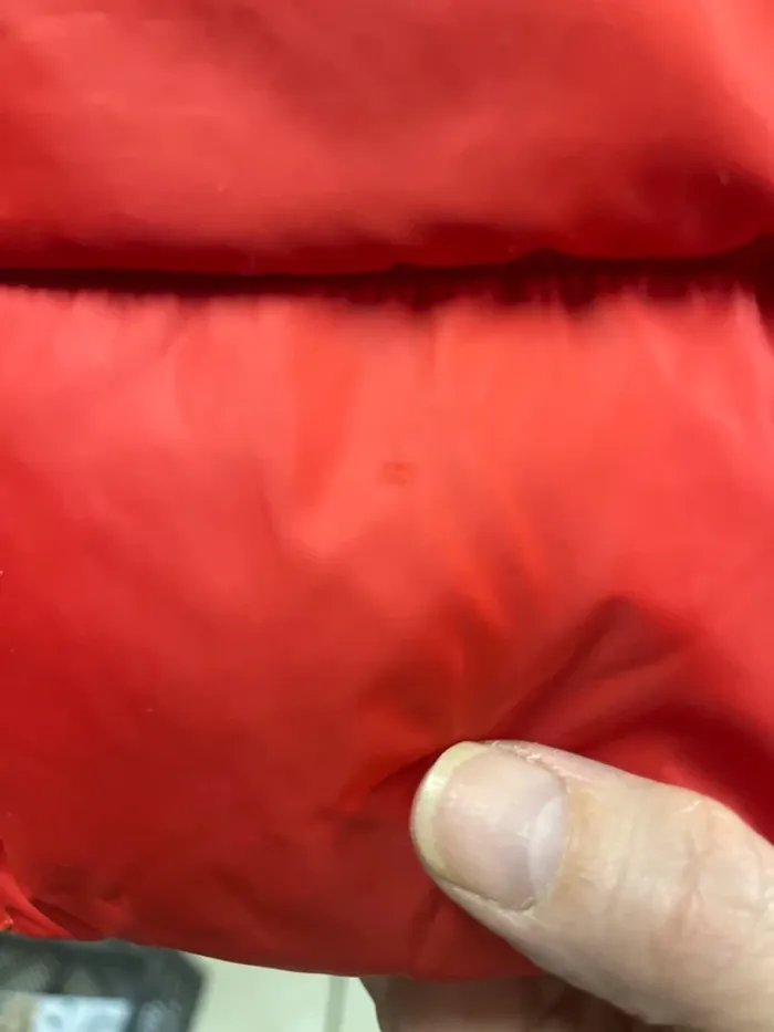 Doudoune sans manches rouge Tommy Hilfiger taille S - photo numéro 4