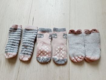 Lot 3 paires de chaussettes chaussons filles anti dérapantes pointure 19 - 22