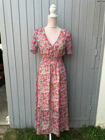 Robe longue été manches courtes fleurie coloré décolleté promod