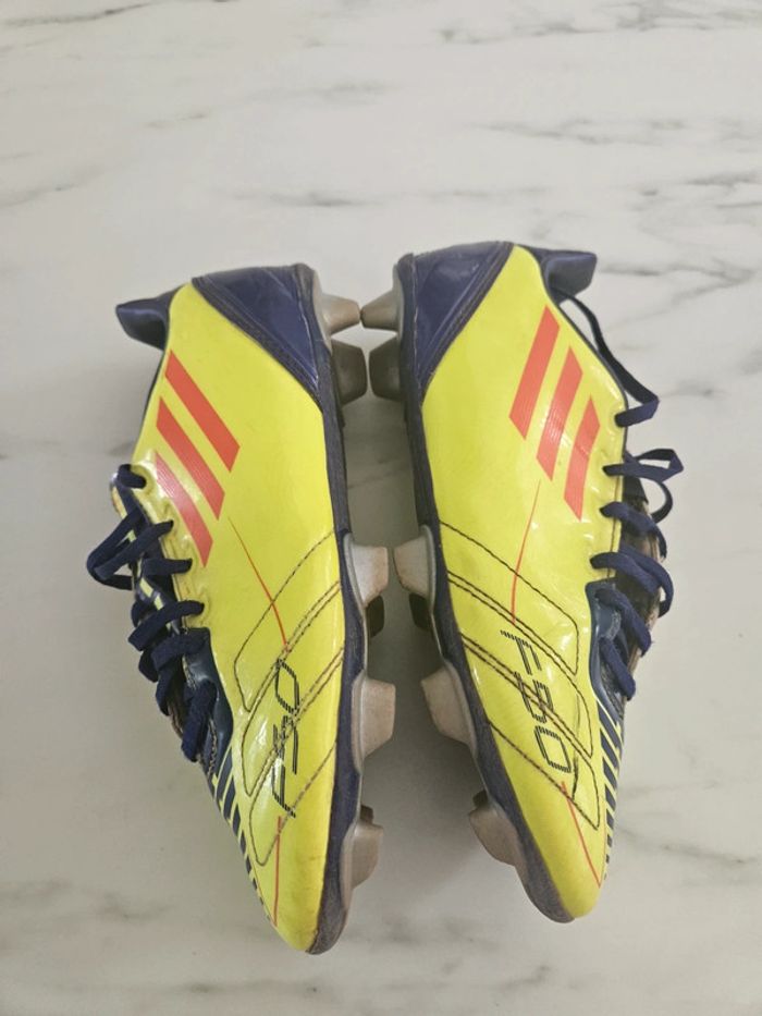 Adidas chaussures de foot 35.5 - photo numéro 7