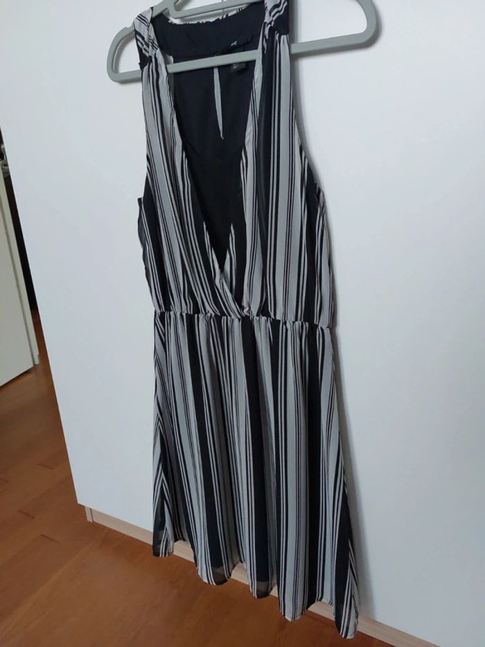 Robe rayée h et m - photo numéro 3