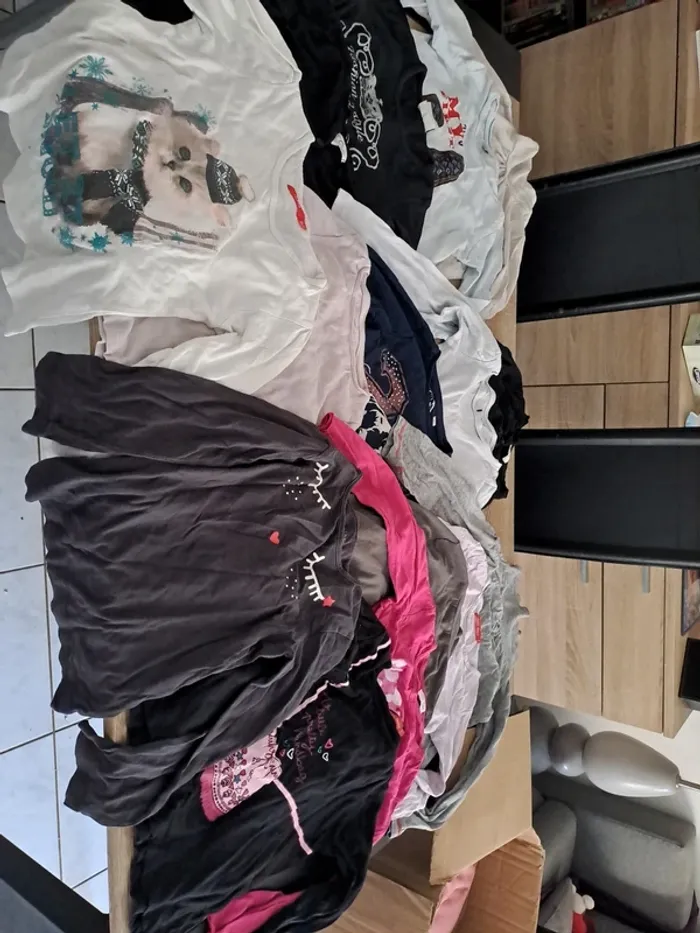 Tee shirts