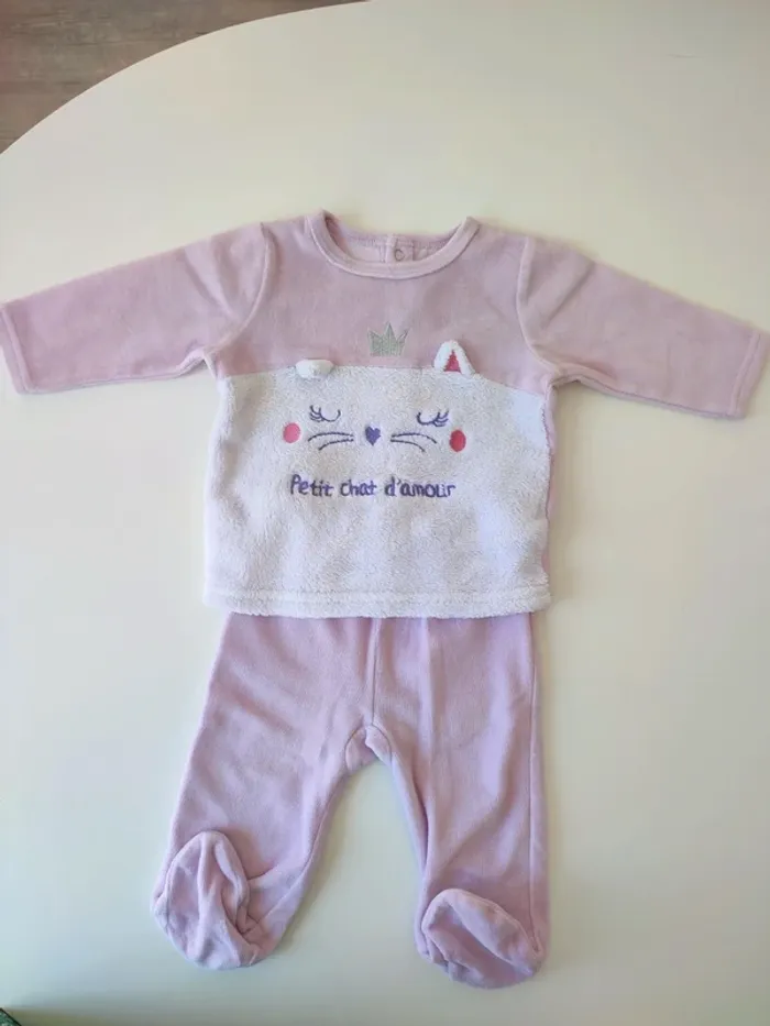 Lot 2 pyjamas 6 mois - photo numéro 4