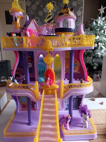 Château m'y little poni