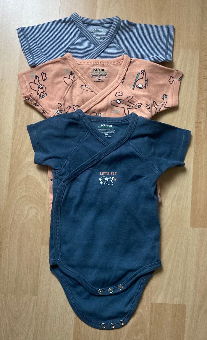 lot 3 bodies motif avion bébé 3 mois