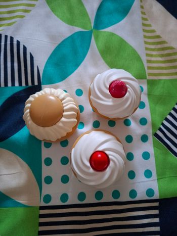 Lot gâteaux pour dînette 