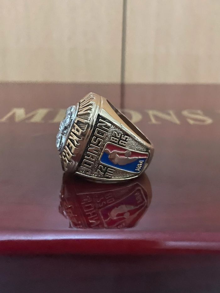 Bague NBA Lakers - photo numéro 2