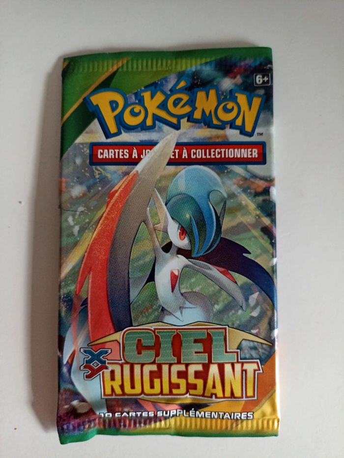 Booster xy ciel rugissant vide