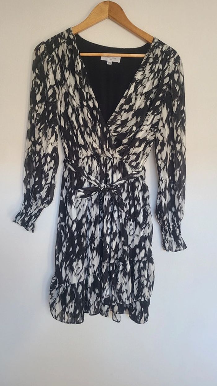 Magnifique robe à manches longues taille M