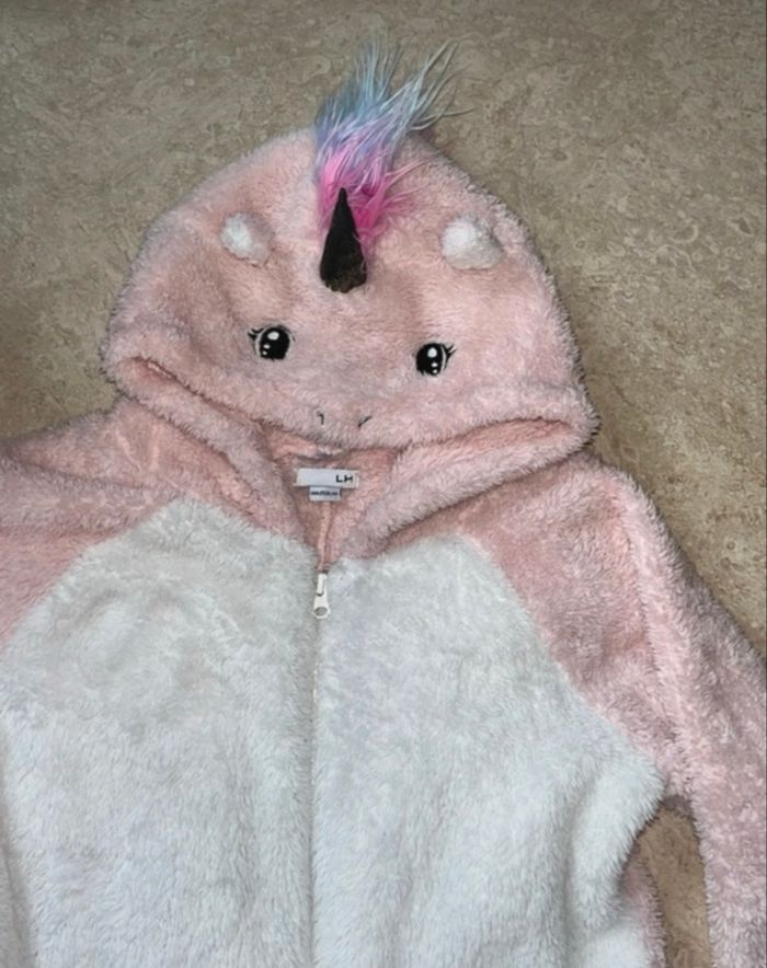 Combinaison pilou pilou licorne taille 14 ans de chez La Halle en bon état
