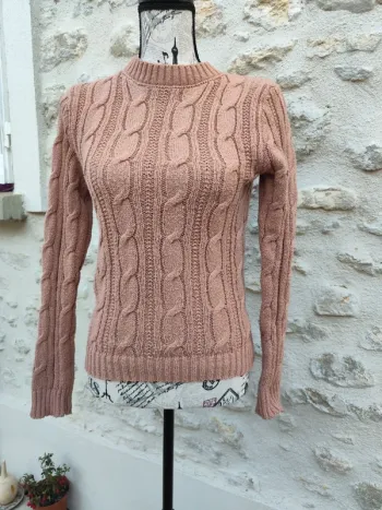 Joli pull maille vieux rose taille M