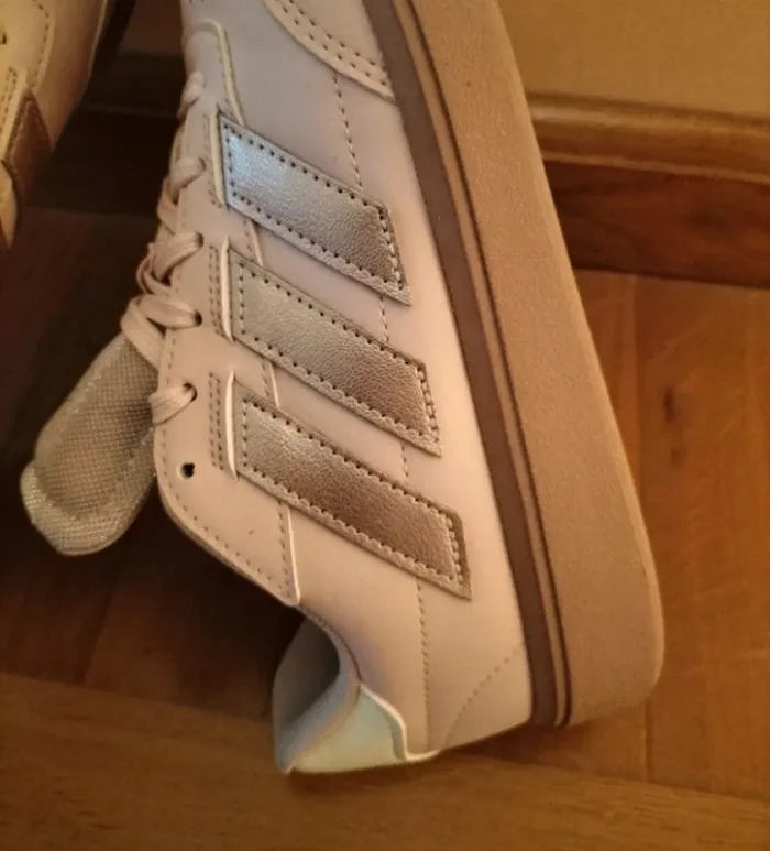 Baskets Adidas originales roses avec bandes lilas - photo numéro 9