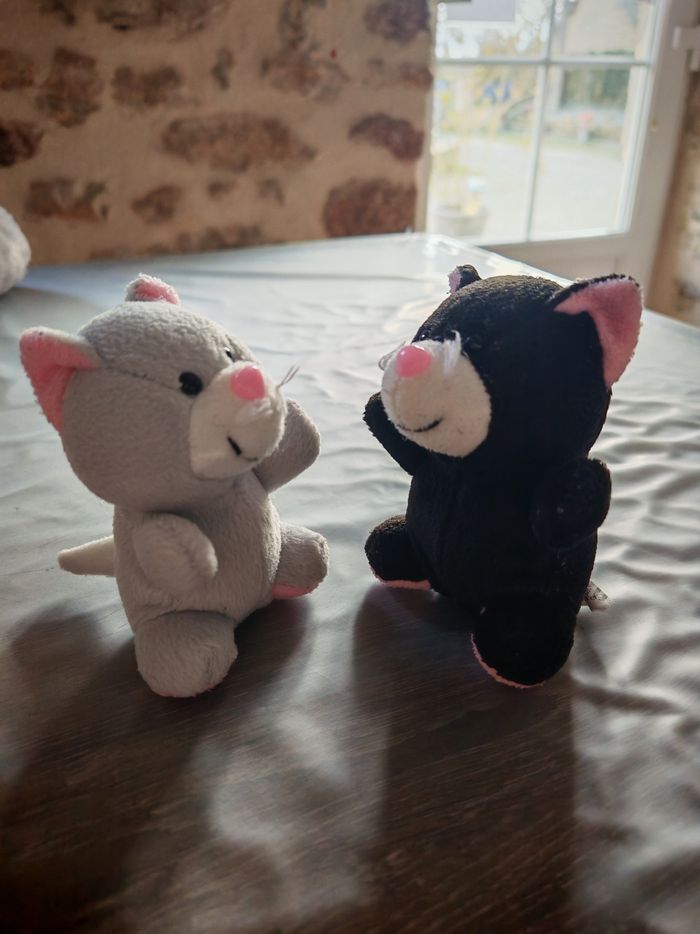 Duo petits chats peluches - photo numéro 3