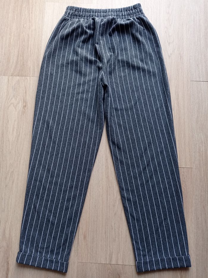 PANTALON STRADIVARIUS Gris Rayé. - photo numéro 4