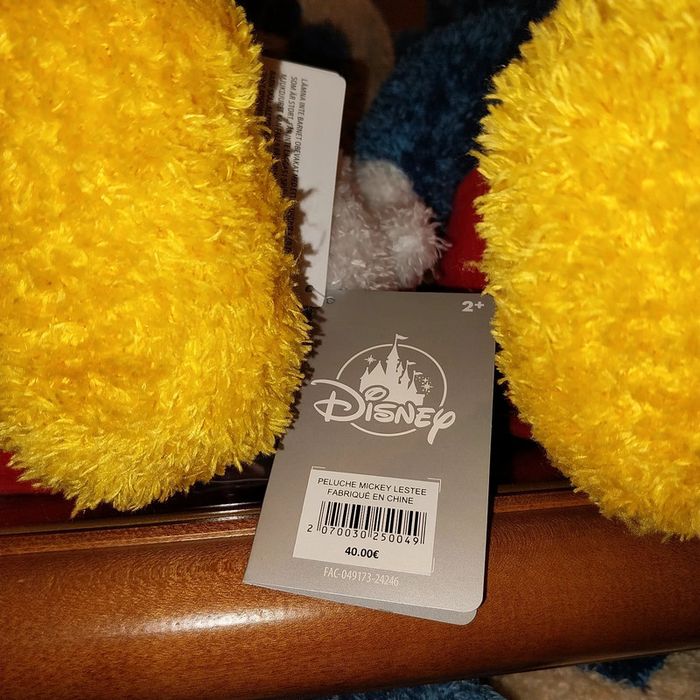 Pick-up Mickey lesté Disney - photo numéro 3