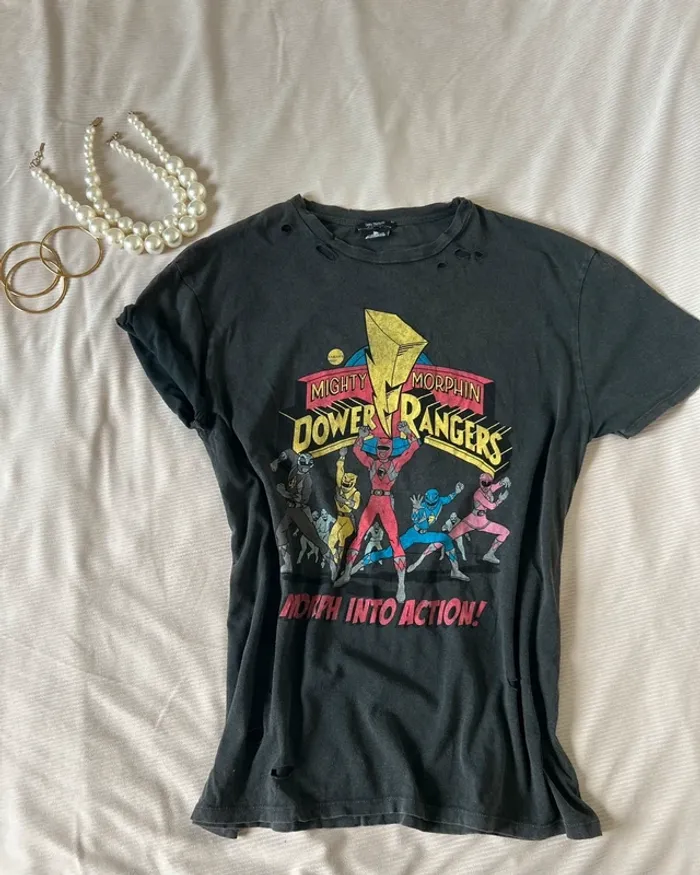 T-shirt troué Power Rangers Zara gris taille s