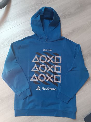 Sweat à capuche manches longues