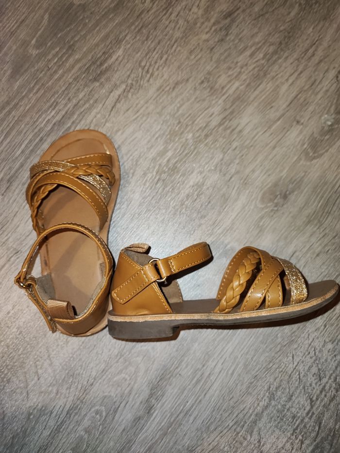 Sandales fille taille 24 - photo numéro 2