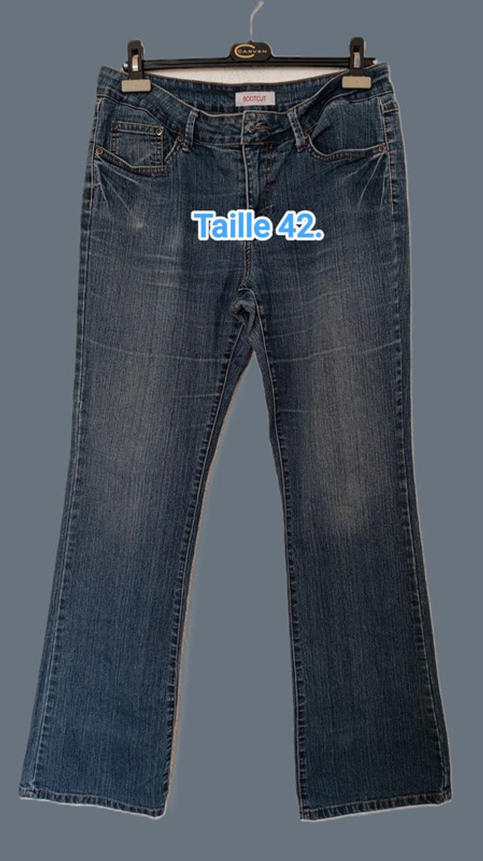 Jean bootcut. La Halle. Taille 42