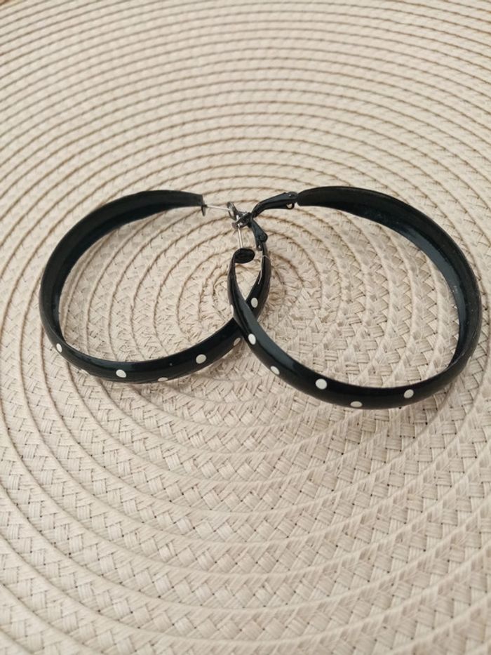 Créoles noires pois blancs