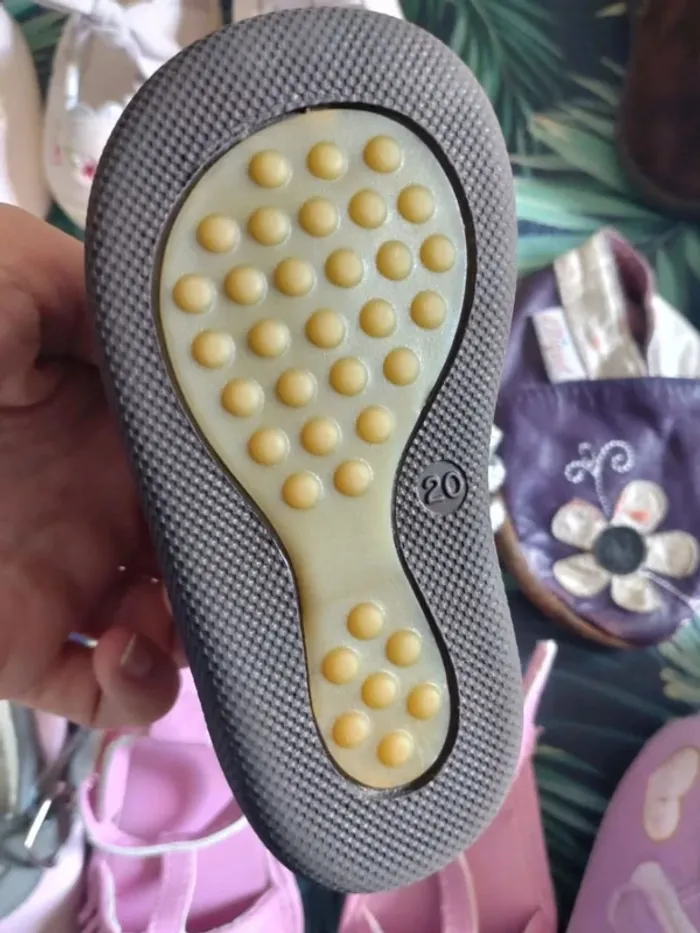 Gros lot de 9 paires de chaussons et chaussures pour bébé fille 3 à 12 mois - photo numéro 8