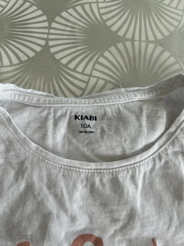 Tee shirt taille 10 ans - photo numéro 3