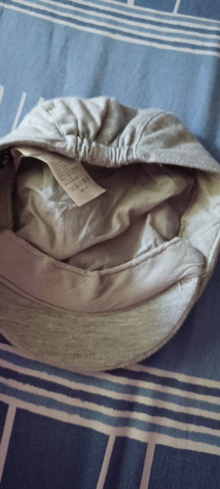 Très belle petite casquette garçon T 43cm - photo numéro 2