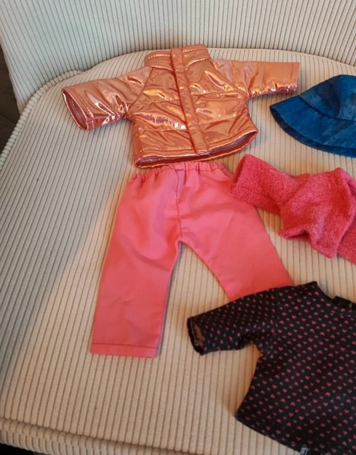 Lot vêtements de poupée corolle 36 cm. - photo numéro 2