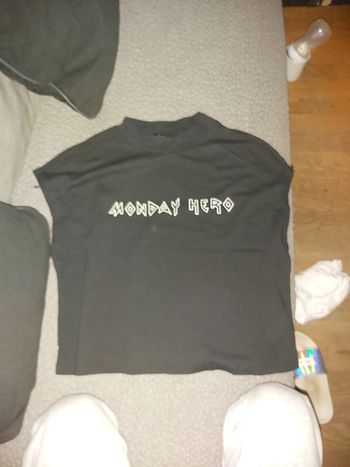 Tshirt bershka taille L