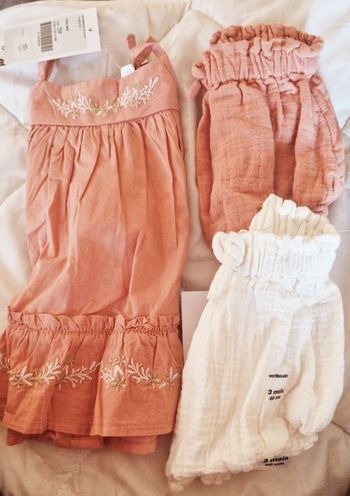 Ensemble neuf une robe et 2 short 3mois