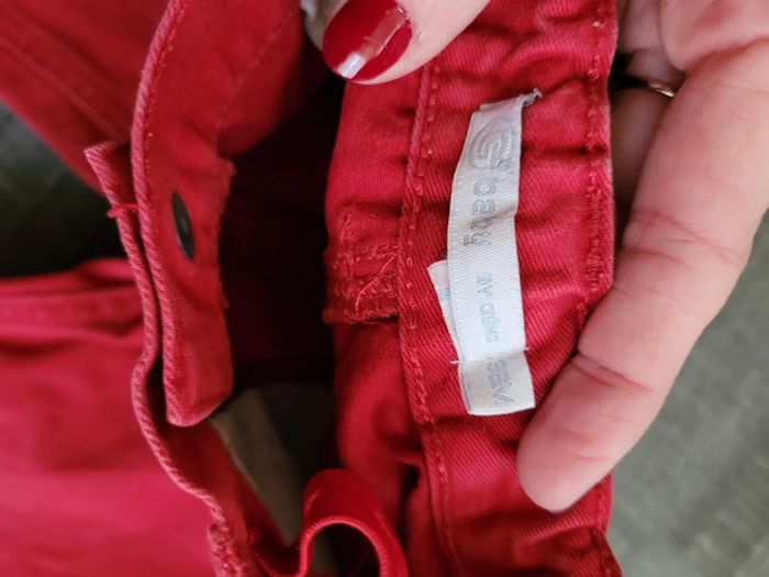 Jean rouge - photo numéro 2