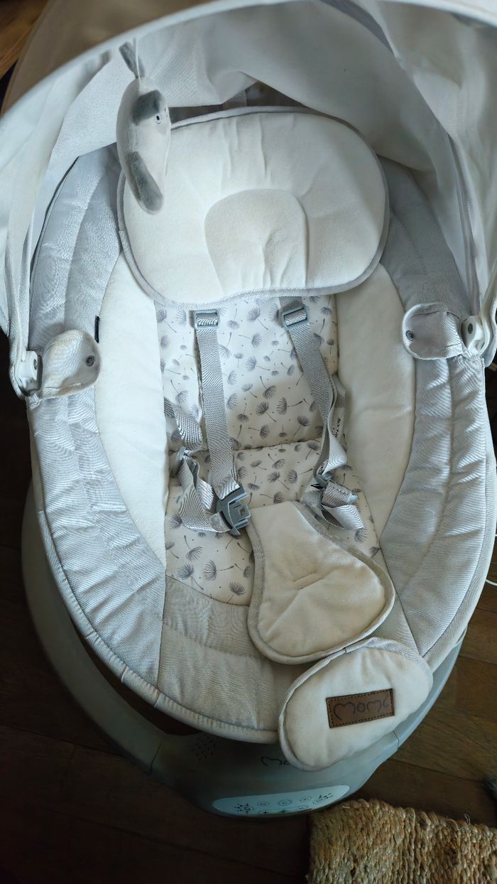 Balancelle électrique MoMiTransat électrique MoMi confortable pour enfant jusqu'à 9kgs.
5 vitesses de balancement. Possibilité d'utiliser le timeur et diffuse de la musique (plusieurs mélodies intégrées). Bluetooth.
Télécommande fournie avec.