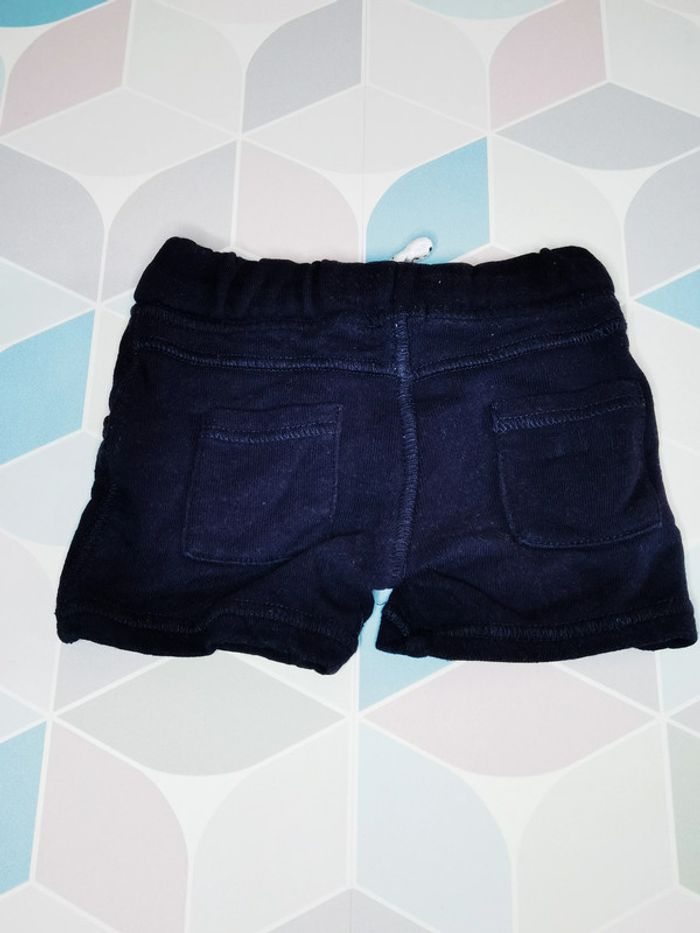 D2388 - short garçon 3 mois - photo numéro 2
