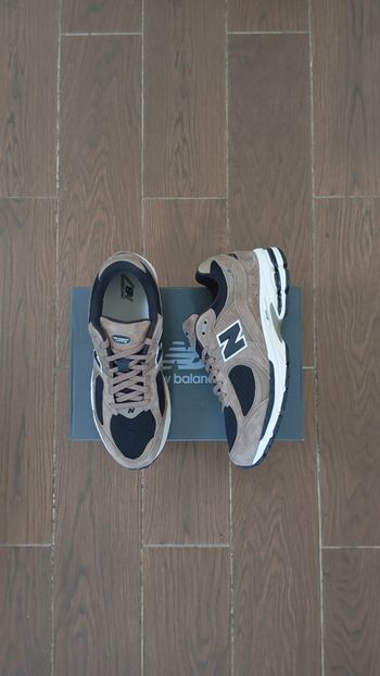 New Balance 2002R