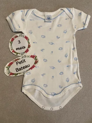Body petit bateau manches courtes 3 mois