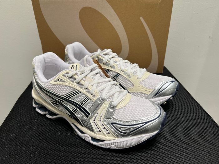 ASICS Gel-Kayano 14 Blanc 41.5 - photo numéro 2