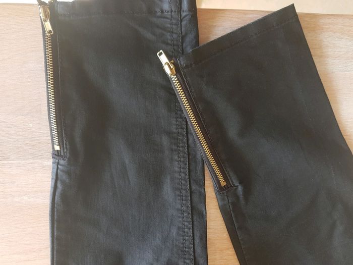 Pantalon noir fermetures éclairs dorées - photo numéro 6