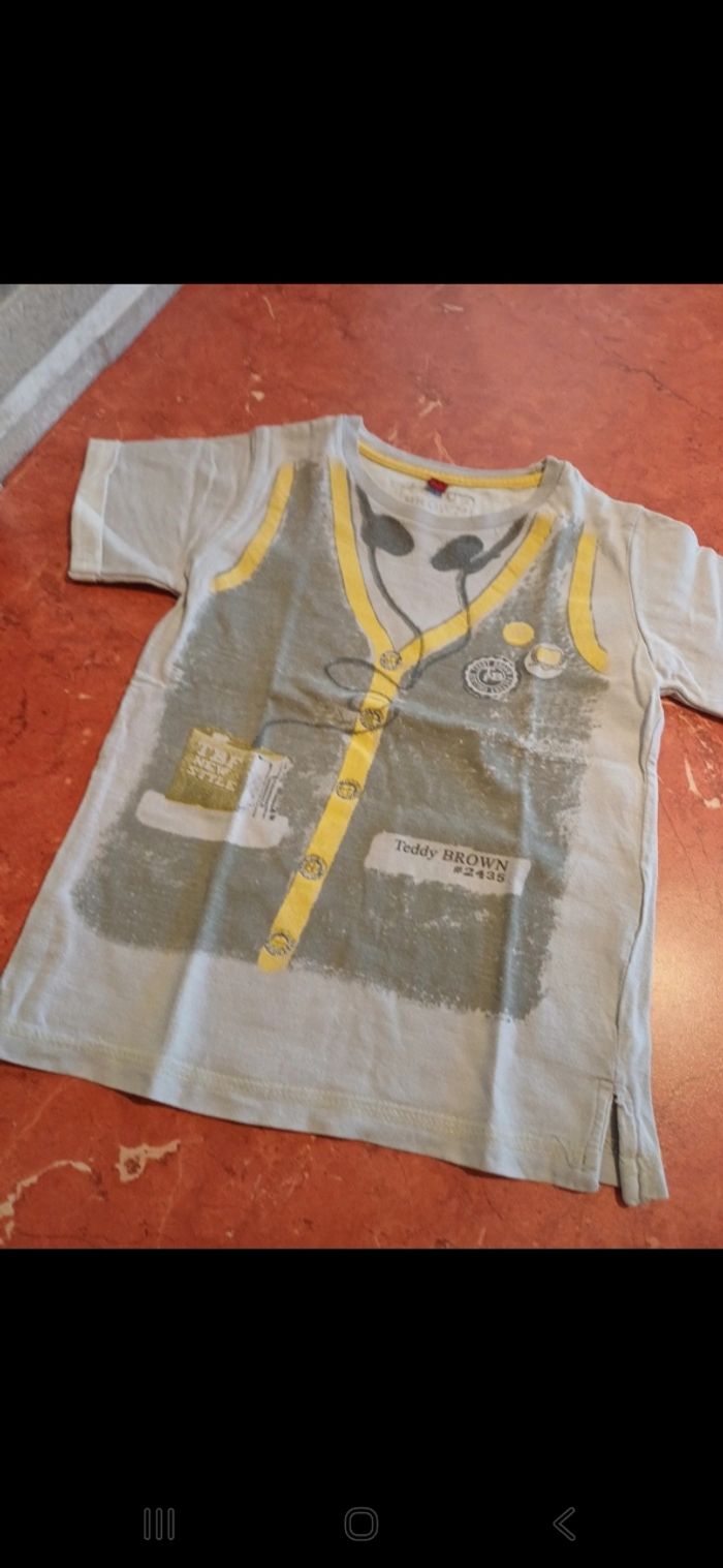 T.shirt garçon taille 4 ans