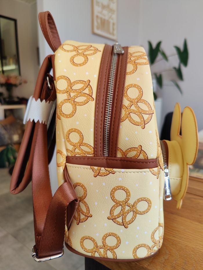 Loungefly Bretzel - photo numéro 2