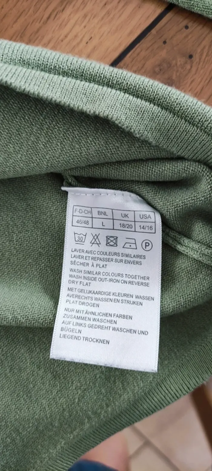Pull Damart 46/48 - photo numéro 3