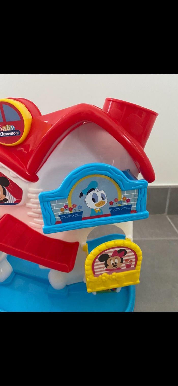 Maison de Mickey avec balle - photo numéro 5